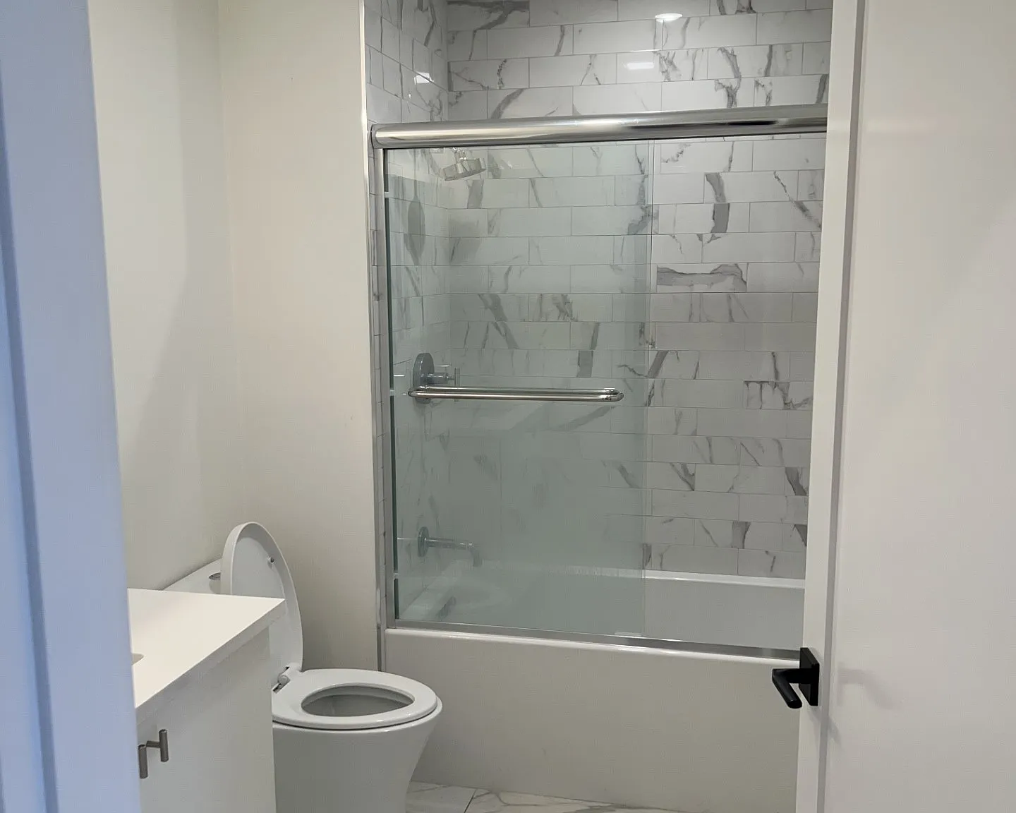 1 bed, 725 sqft, $3,295 — Photo 3