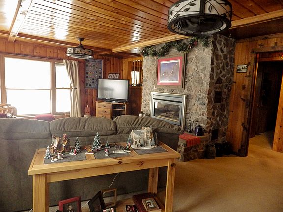 3rd image of 520 S Mackinac Ln