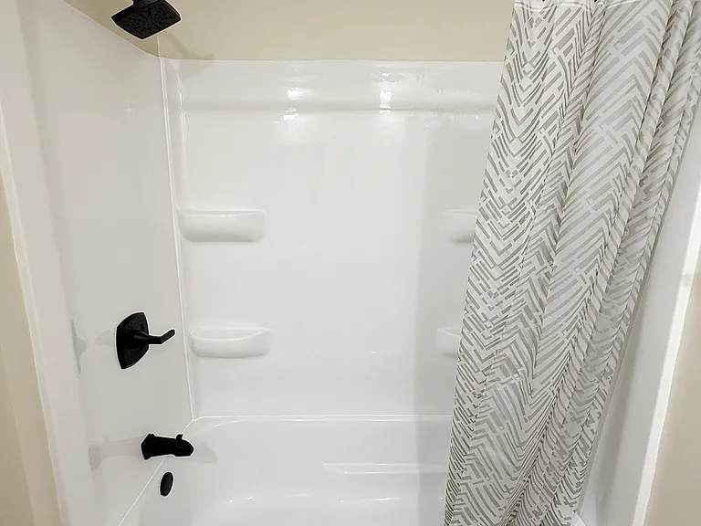 MASTER BATH TUB SHOWER CURTAIN IS NEW.