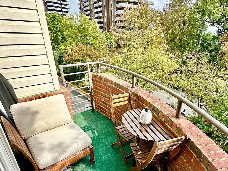 301 S Reynolds St #206 — Photo 5