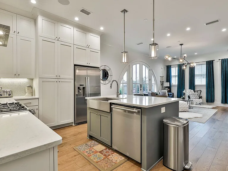 385 Sage Ln — Photo 9