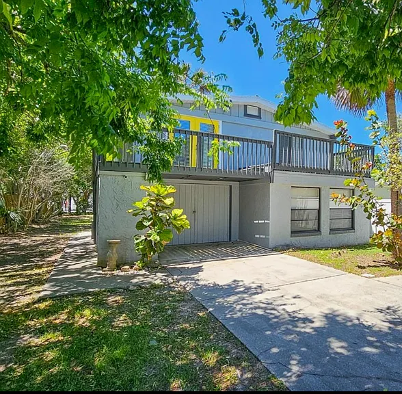 1427 S Daytona Ave — Photo 1