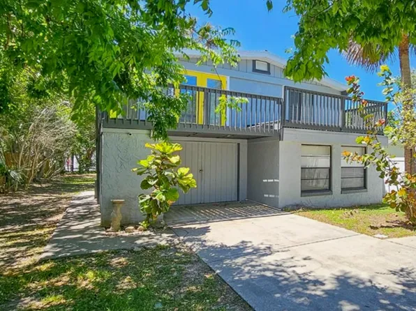 1427 S Daytona Ave, Flagler Beach, FL 32136