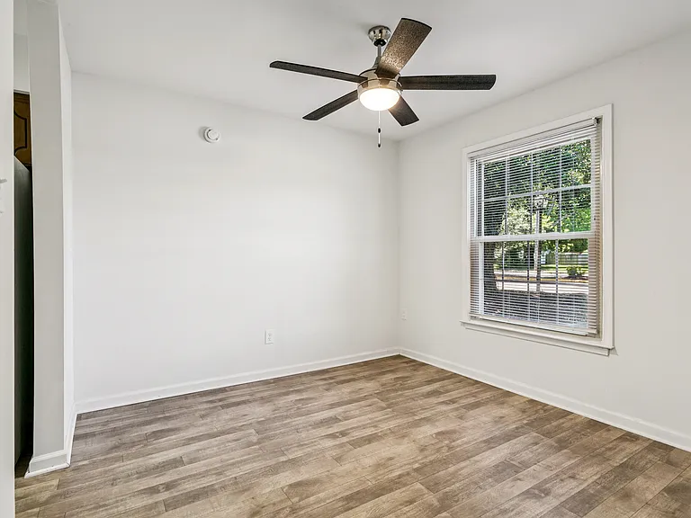 Cove Harbor Townhomes — Photo 6