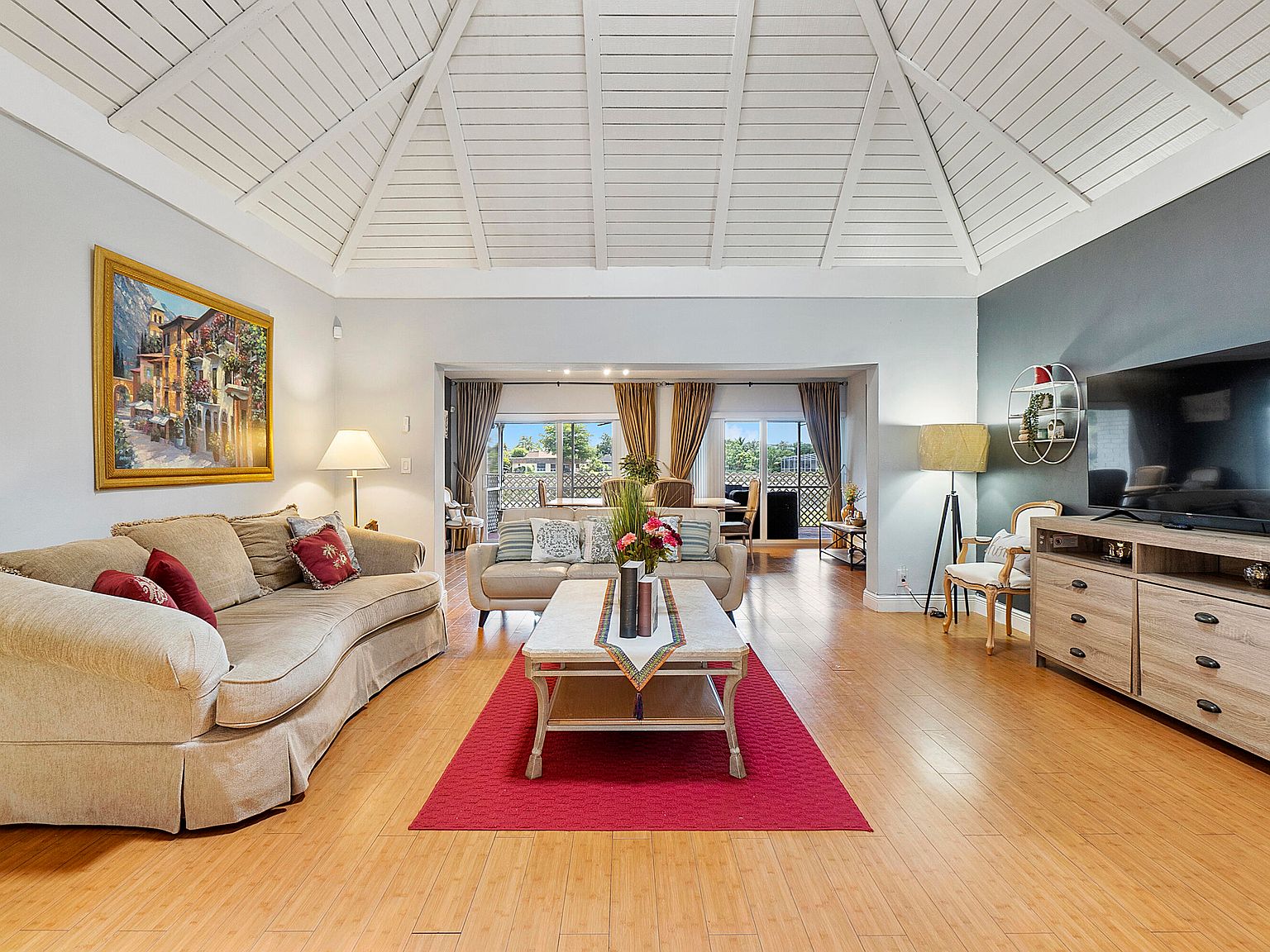 6205 Orchard Tree Ln