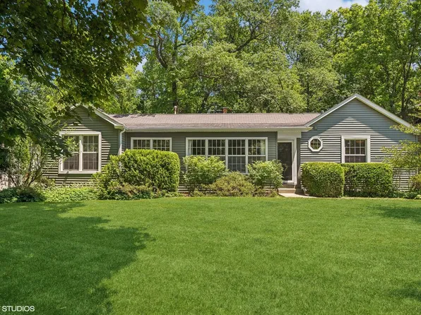 1437 Eastwood Ave, Highland Park, IL 60035