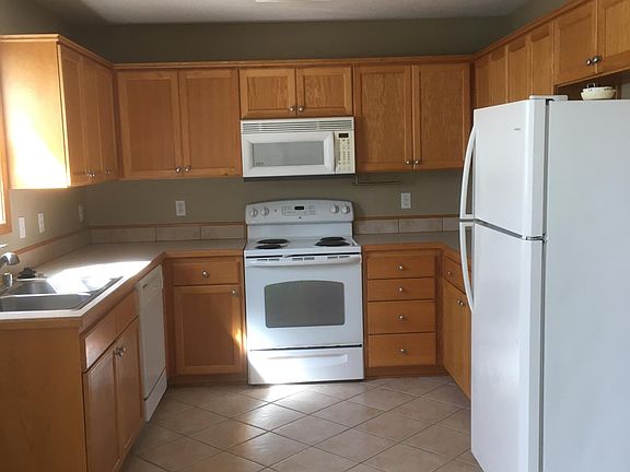3rd image of 1930 Joles Dr