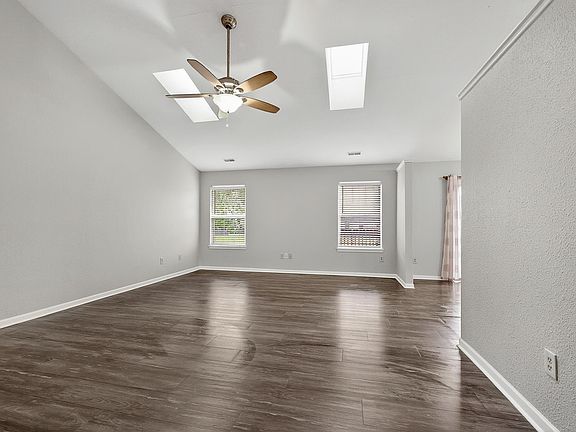 3rd image of 6626 Crossbridge Dr