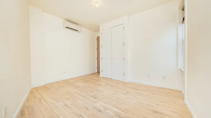 Rented by Nooklyn NYC LLC | media 21