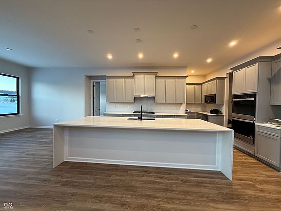 2nd image of 6581 Dogwood Dr