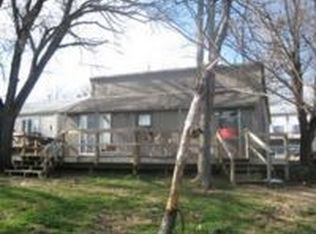 18 N St, Lake Lotawana, MO 64086