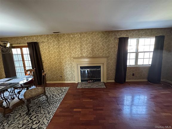 2nd image of 511 Race Place