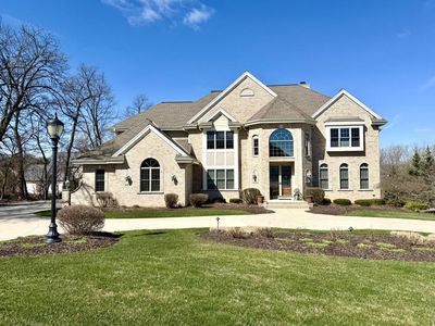 685 Hawks Ridge ROAD, Brookfield, WI, 53045