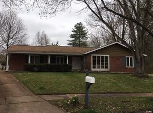 824 Windsor Gardens Ct, Ballwin, MO 63021