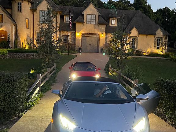 5th image of 209 W Deer Valley Dr