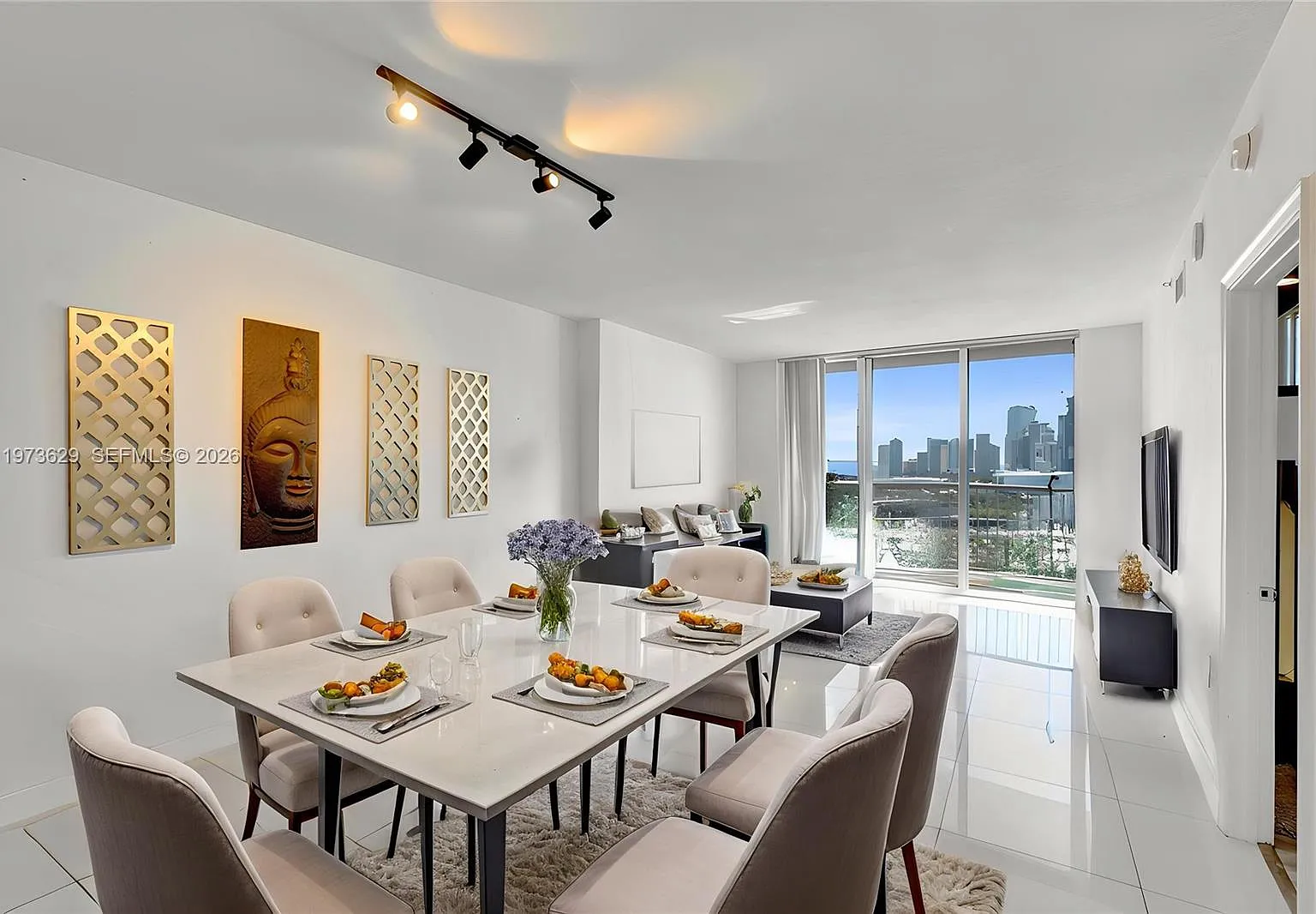 Opera Tower Condo — Photo 1