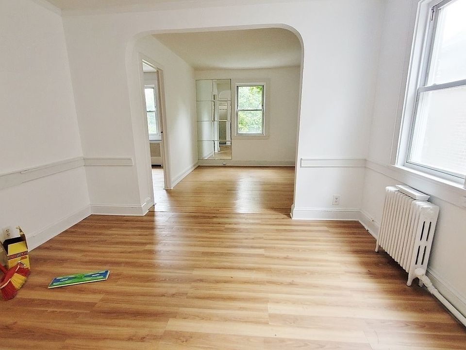 1st image of 20-58 27th St #2