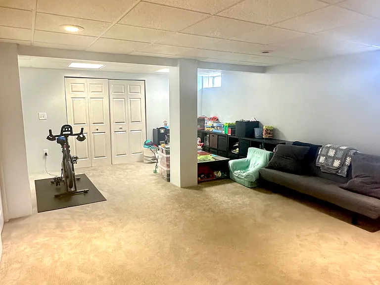28 Evergreen Ave #28 — Photo 8