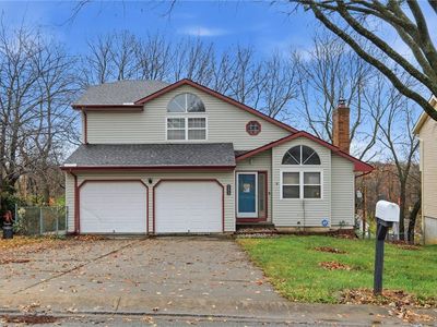 522 Forestglen Ln, Lansing, KS, 66043