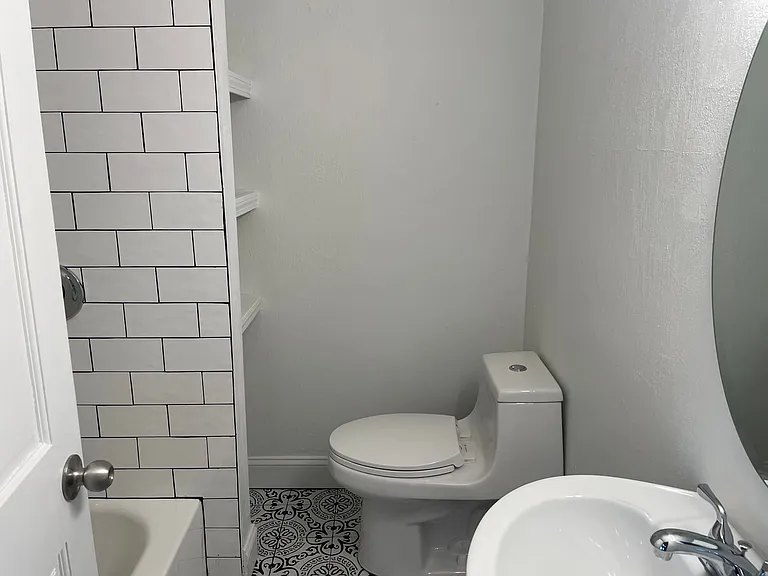 5 McAvoy St — Photo 8