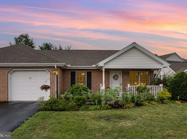 37 Blue Mountain Vis, Mechanicsburg, PA 17050