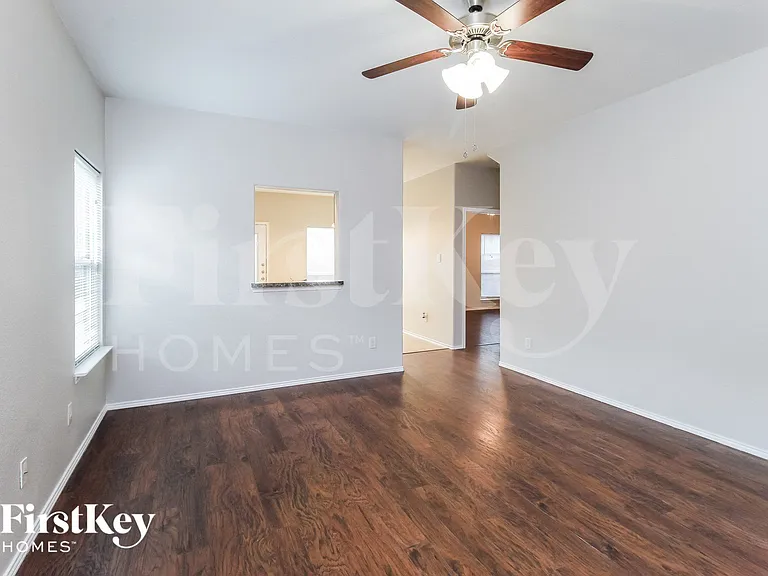 1309 Alder Tree Ln — Photo 5