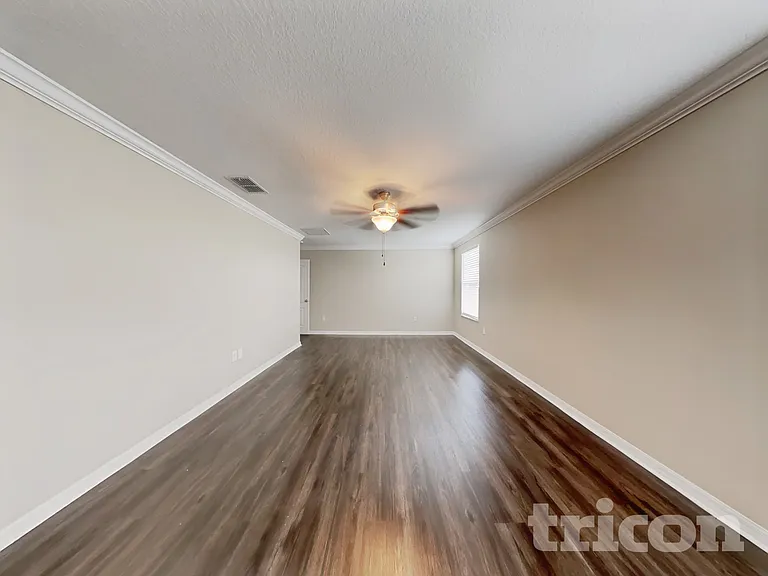 13702 Lakemont Dr — Photo 7