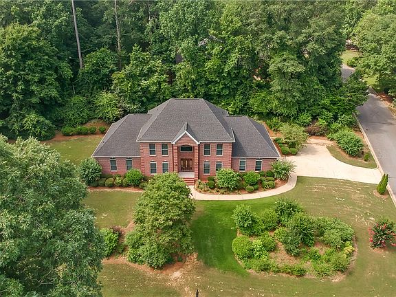 3rd image of 202 Asheton Ln