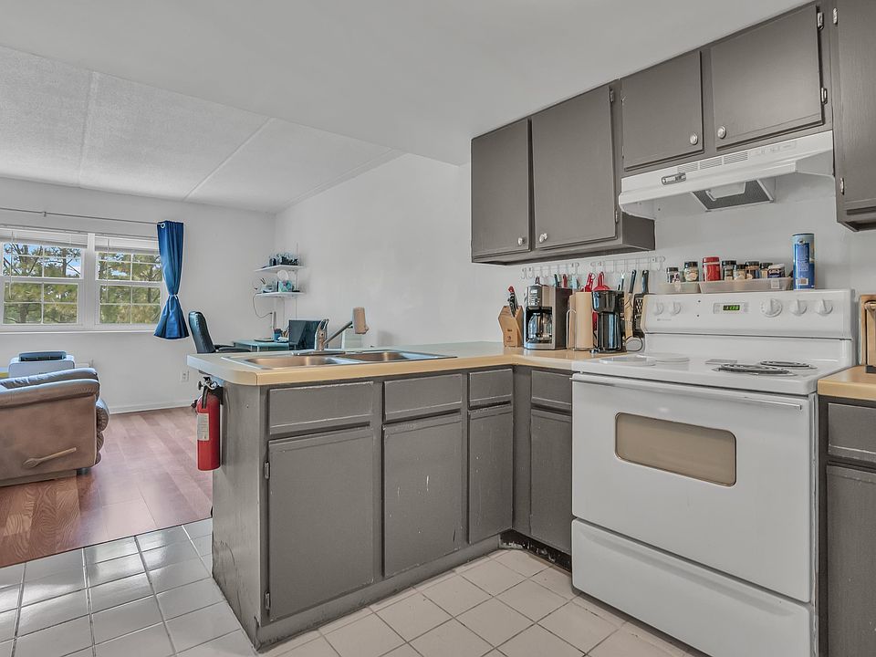 2nd image of 6850 Blue Heron Blvd. #502