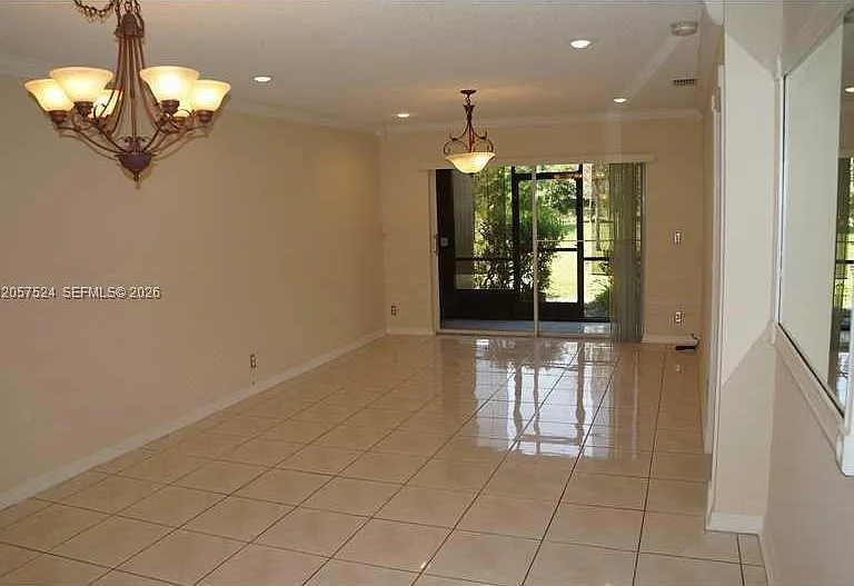 459 Lakeview Dr #2 — Photo 3