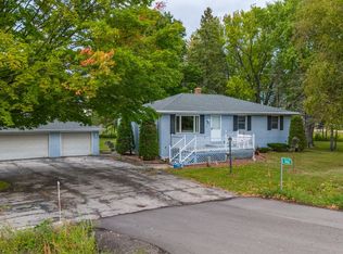 8461 Pioneer Rd, Larsen, WI 54947
