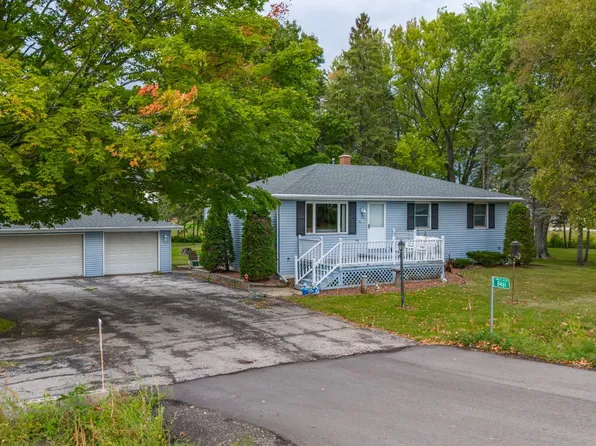 8461 Pioneer Rd, Larsen, WI 54947