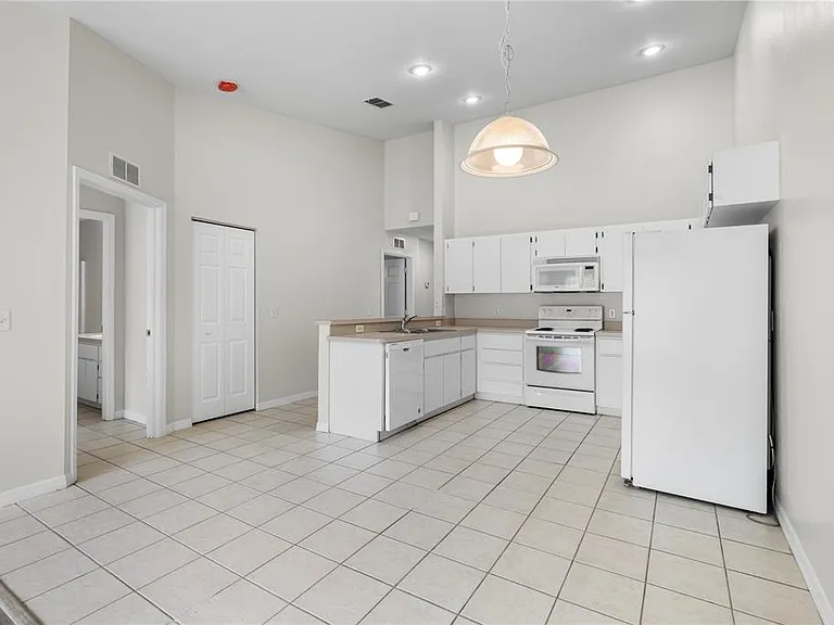 37228 Grassy Hill Ln — Photo 12
