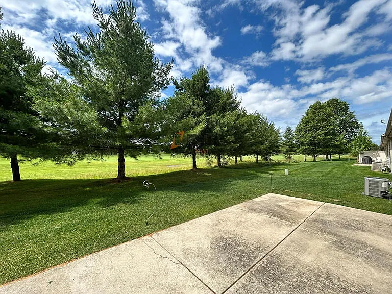 827 Veterans Ln — Photo 21