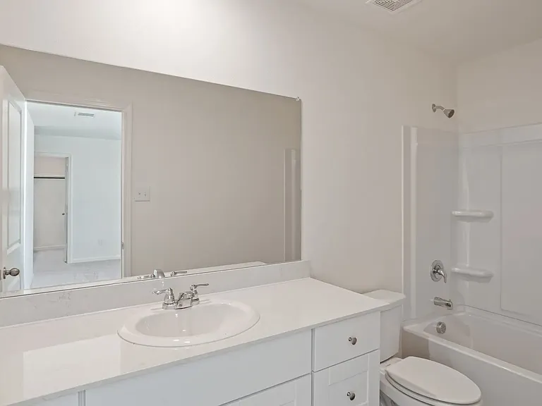 400 Portsmouth Dr — Photo 3