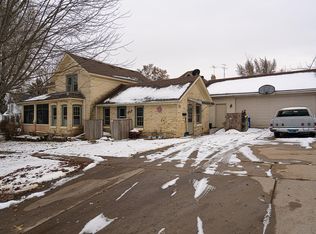 341 Conkey St, Burlington, WI 53105