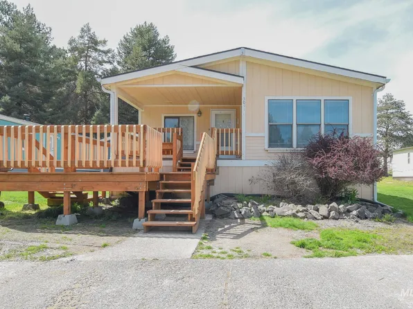 609 N Almon St Spc 3011, Moscow, ID 83843