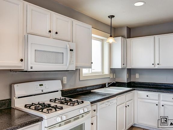 5th image of 560 Wyatt Way