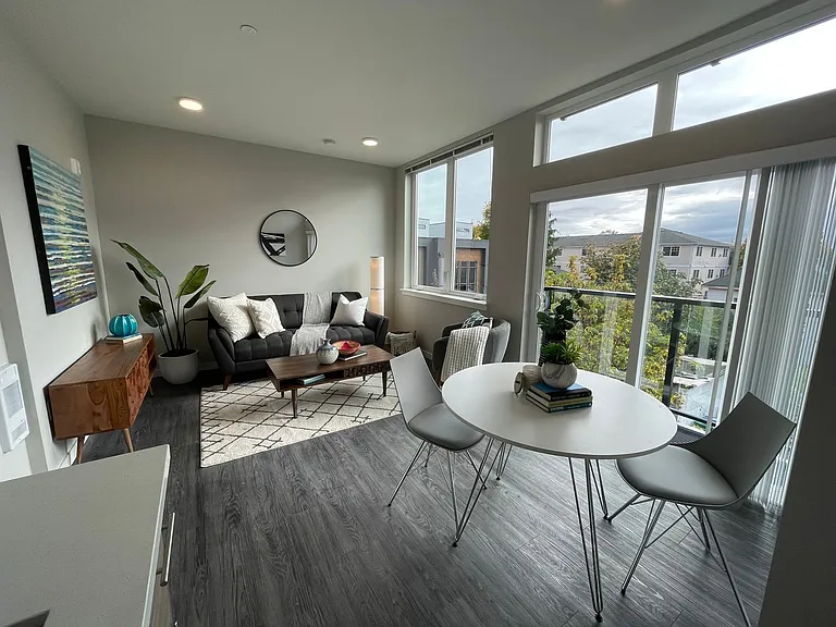 Sylvan Court — Photo 4