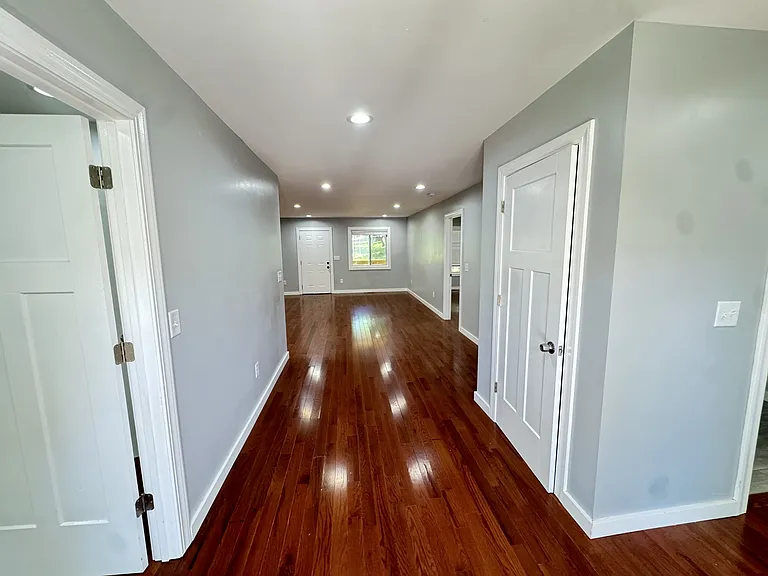 48 Charterhouse Ave #1 — Photo 4