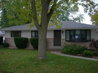5936 Oriole Ave, Greendale, WI 53129