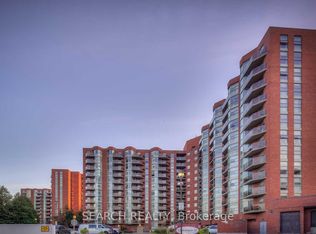 10 Dean Park Rd #514, Toronto, ON M1B 3G8