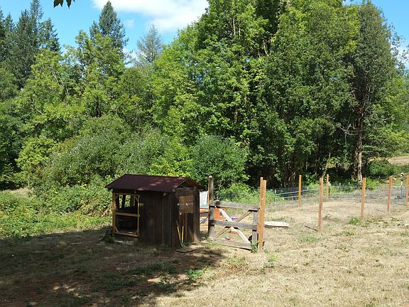 3rd image of 23108 NE 209th St