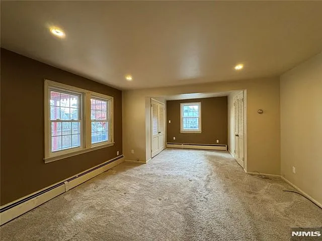 193 W Midland Ave — Photo 9