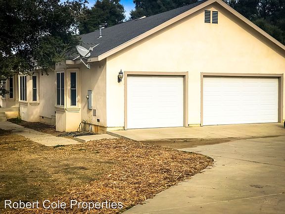 Garage/Side of House