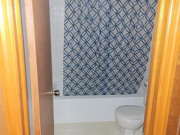 5th image of 108 Franks Ct