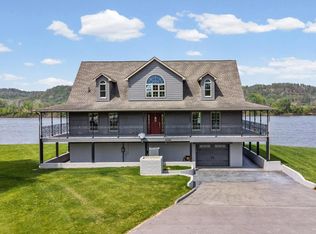 9176 S Pleasant Hwy, Saint Marys, WV 26170