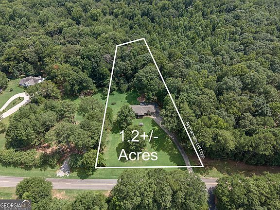 2nd image of 2781 Ike Stone Rd