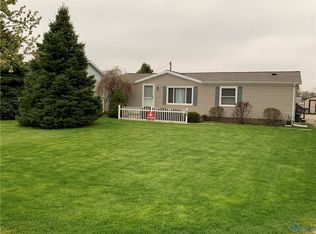 546 East St, Pemberville, OH 43450