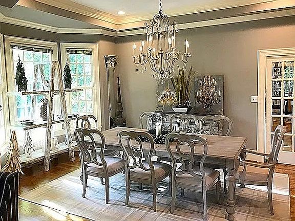 Formal Dining